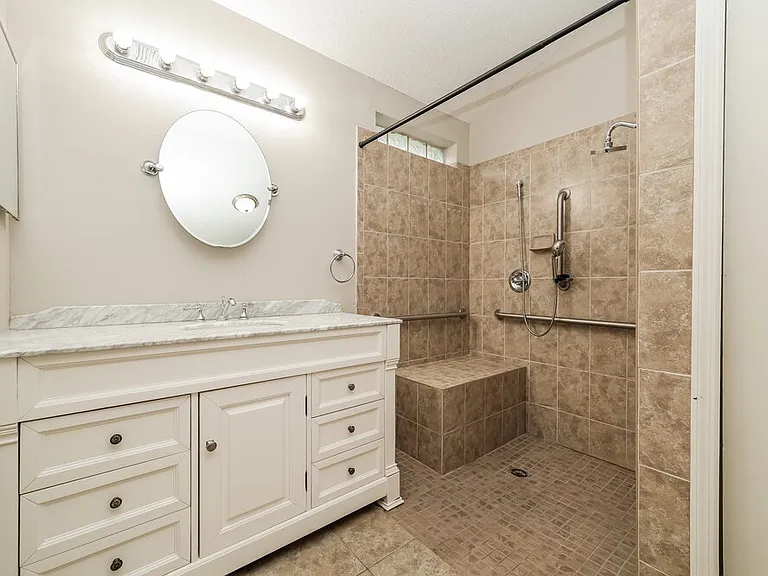 6713 Summer Cove Dr — Photo 10