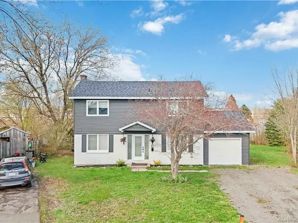 80 Ealey Cres, Riverview, NB E1B 1E8