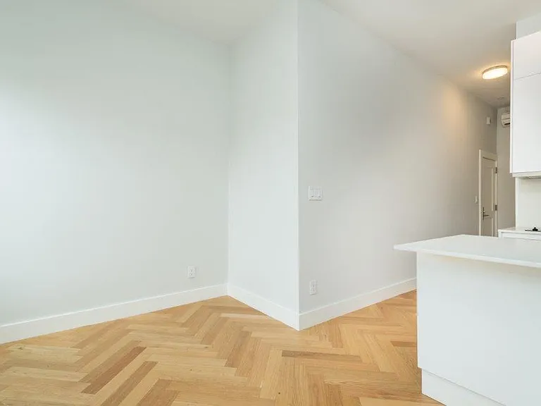 461 Massachusetts Avenue — Photo 79