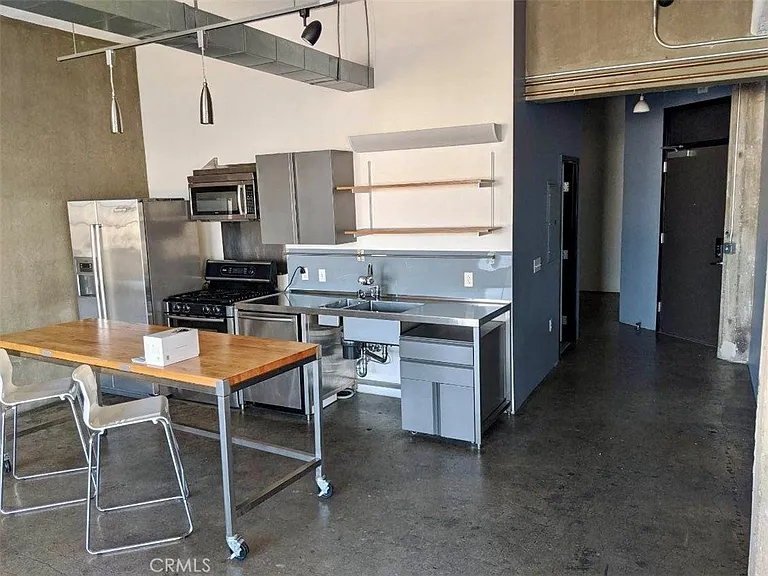 315 E 8th St #1001 — Photo 19