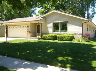 4927 S 26th St, Milwaukee, WI 53221