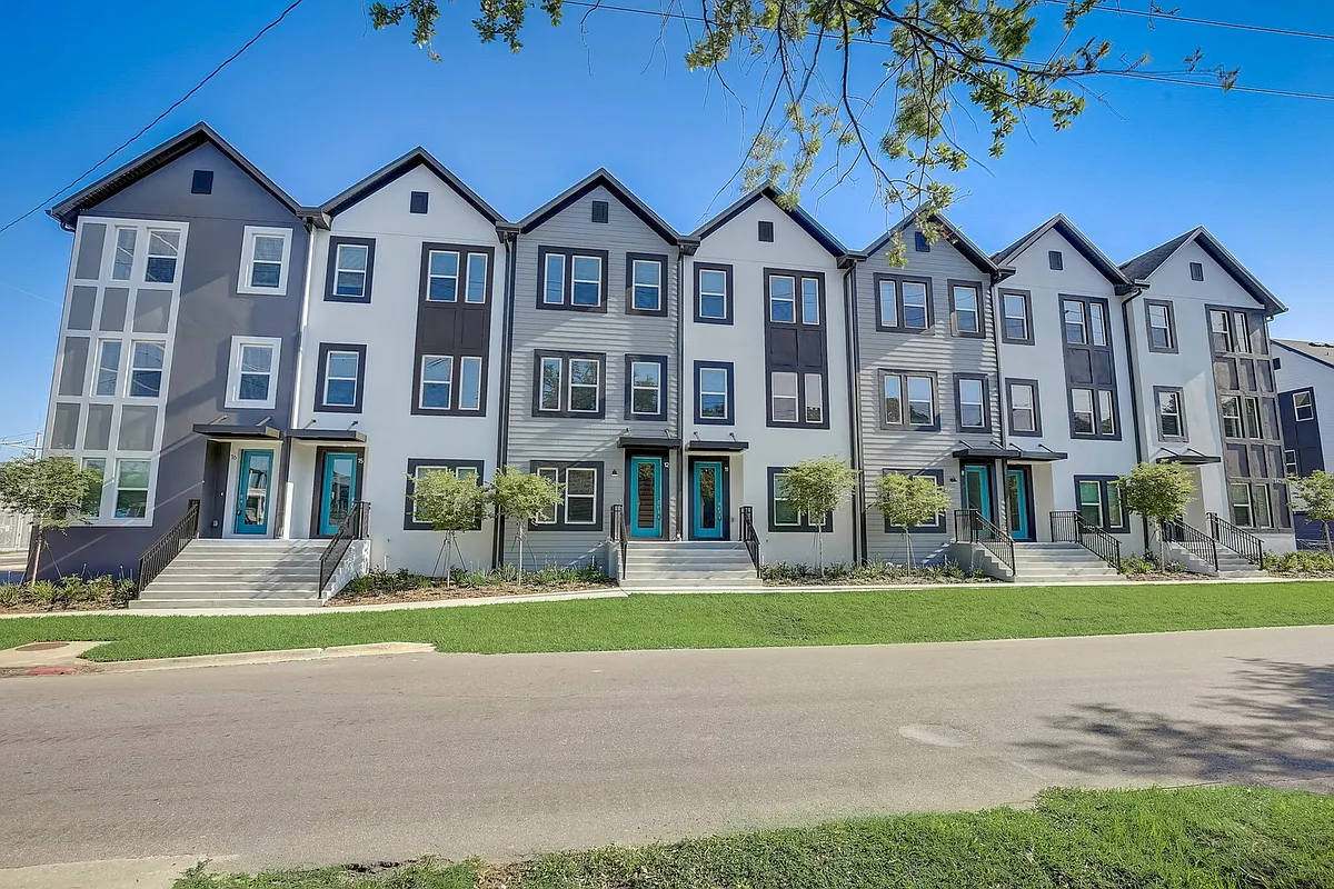 Building Photo - Monterey Townhomes