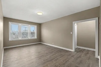 4205 Ellenwood Ave — Photo 7