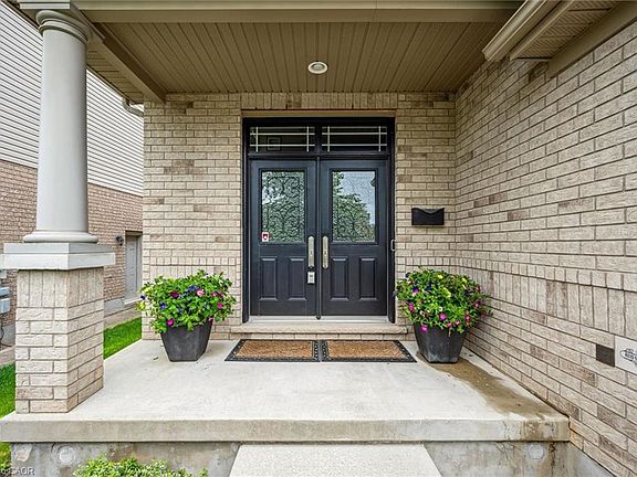 3rd image of 16 Hall Ave