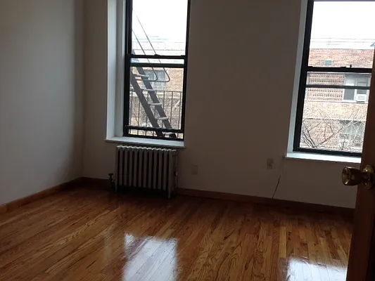 Rented by Warren T Real Estate Corp. | media 6