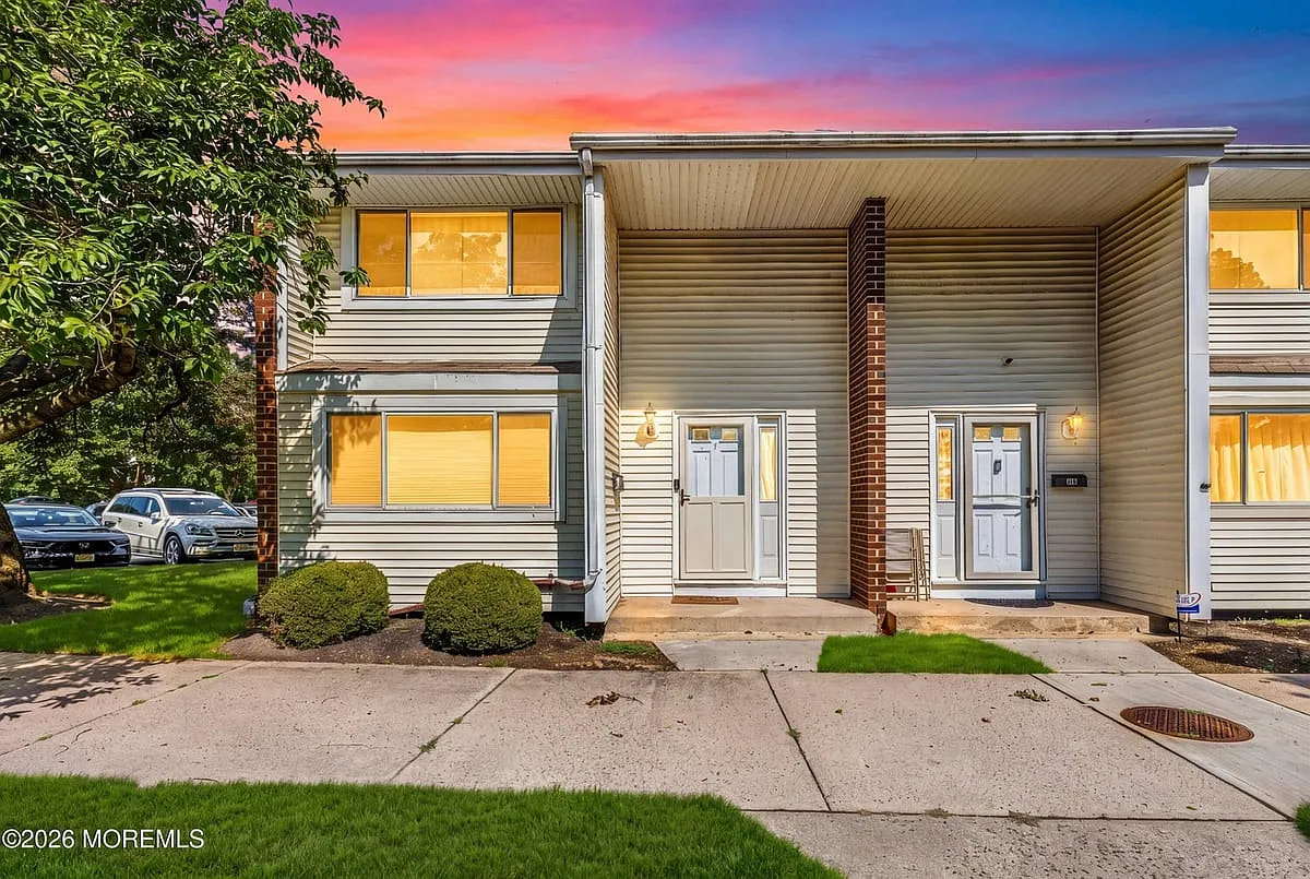 3 bed, 3.5 bath, $3,700 — Photo 1