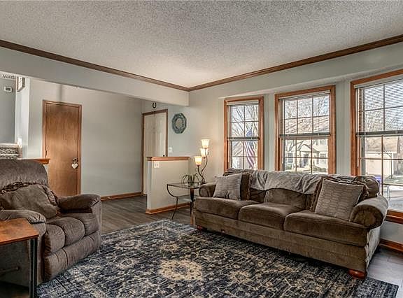 4th image of 7241 Park St