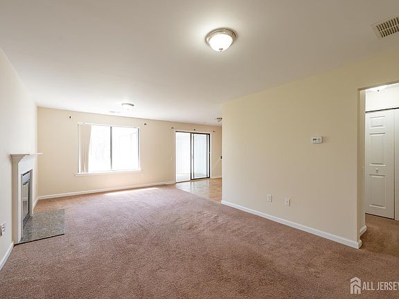 3rd image of 253 Belmar Rd #B