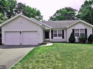 132 Equinox Rd, Manahawkin, NJ 08050