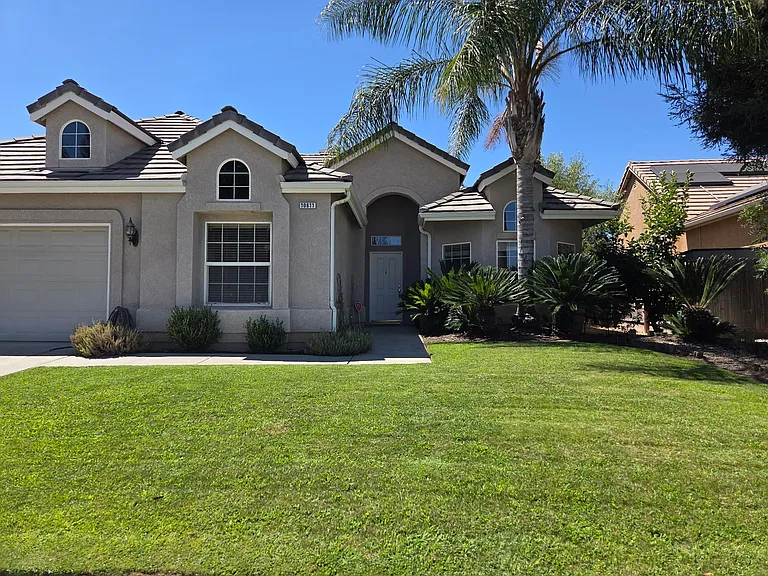 10611 N Tea Party Ln — Photo 1