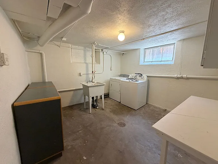 340 S Franklin St — Photo 22