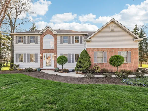 474 Celestia Dr, Richmond Heights, OH 44143