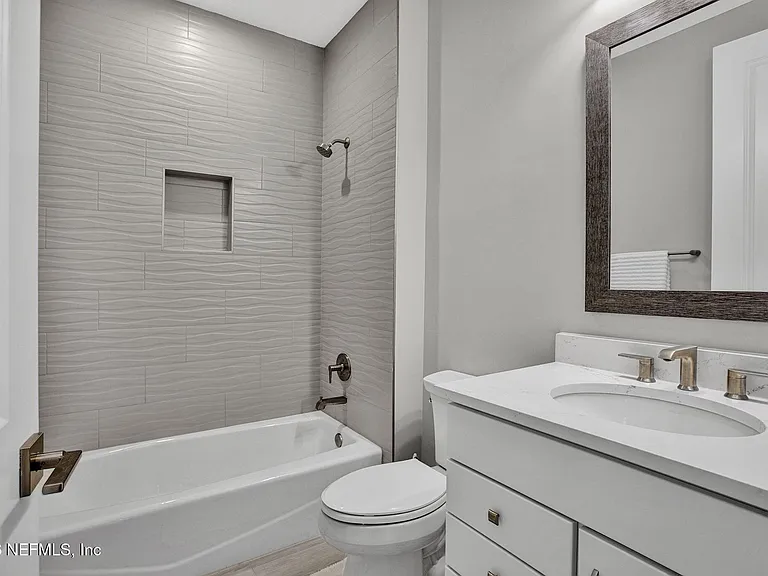 11476 Madelynn Dr — Photo 17