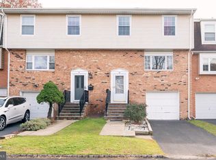 38 Catbird Ct, Lawrence Township, NJ