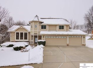 15667 Western Ave, Omaha, NE 68118