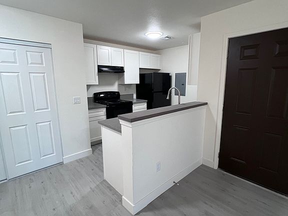 2nd image of 2881 Spy Glass Ave #4