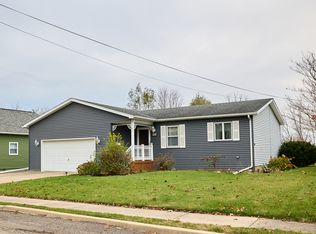 1522 1st St, Peru, IL 61354