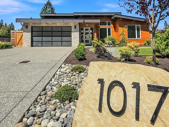 5th image of 1017 Coral Pl