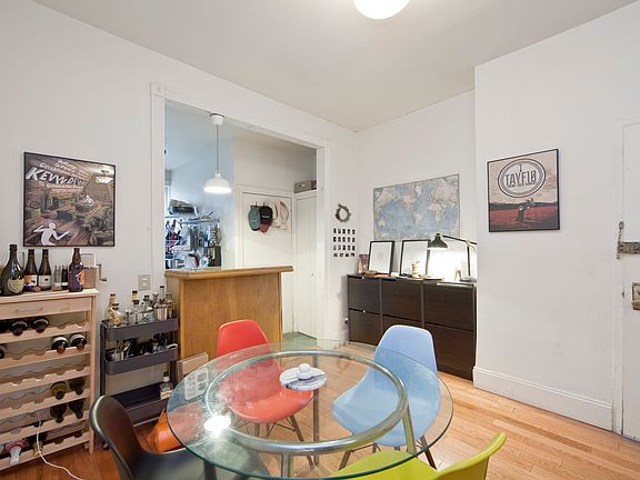 4th image of 211 Taaffe Pl APT 1L