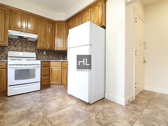 2nd image of 37 Bay 26 St #41