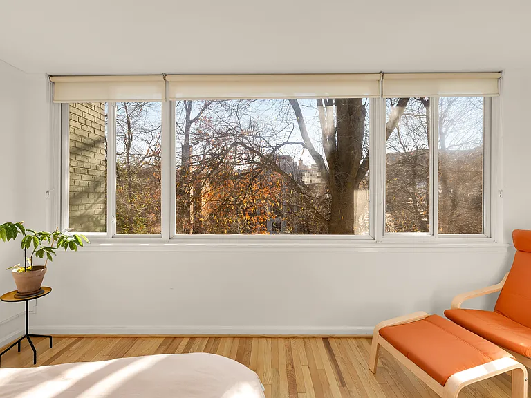1733 Harvard St NW — Photo 15
