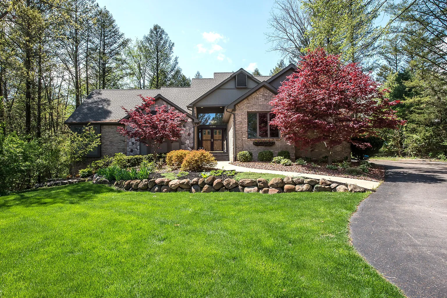 8544 Far Ravine Dr photo 1