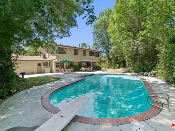 5557 Franrivers Ave, Woodland Hills, CA 91367