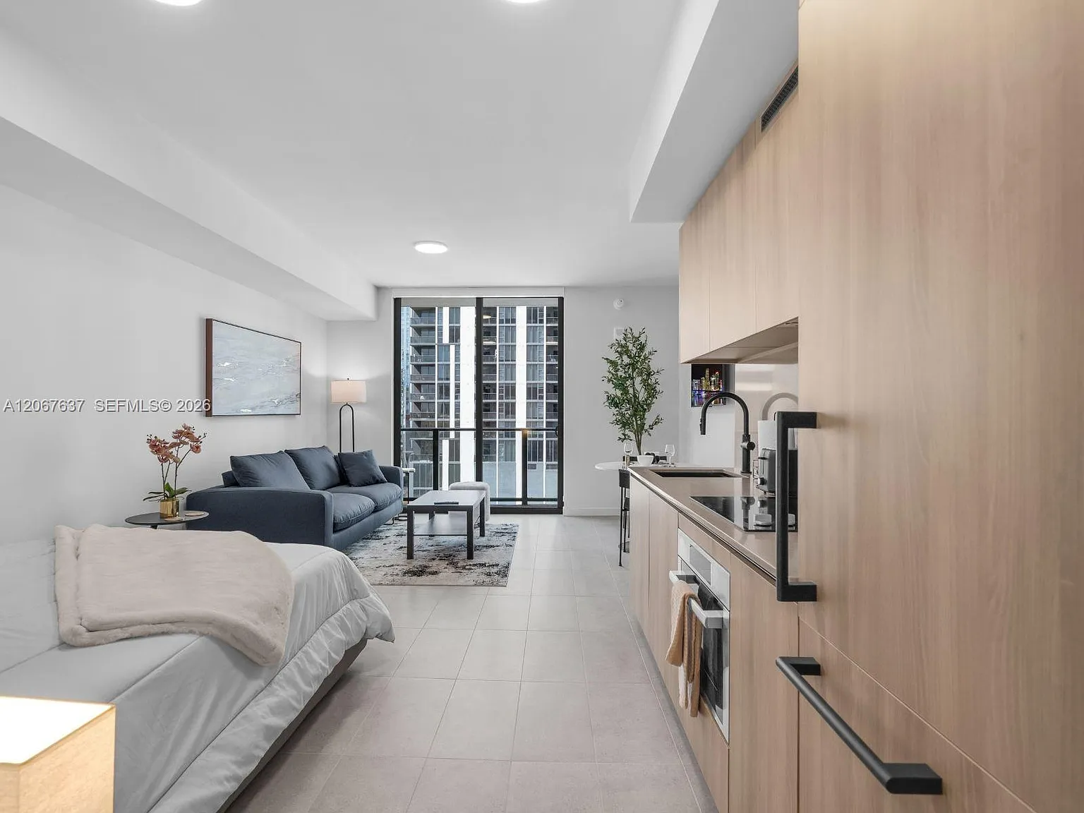 Studio, 1.0 bath, 401 sqft, $3,695 — Photo 2