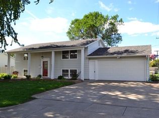 121 N Garden City Rd, Fremont, NE 68025
