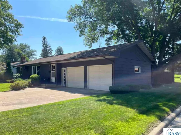 200 10th Ave S, Saint James, MN 56081