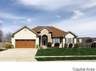 241 Ramblewood Ln, Sherman, IL 62684
