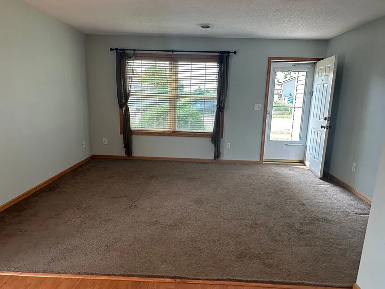 6194 S Pointe Dr SW — Photo 6