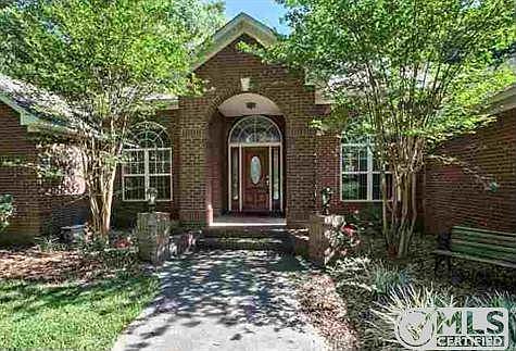 2nd image of 5421 Pinderton Way