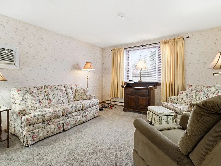 8 Harvest Dr — Photo 2