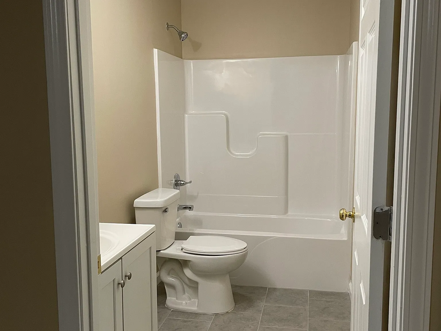AND: Central: 702 & 704: Duplex - 702 — Photo 4