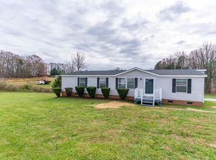 141 Paisley Rd, Gretna, VA 24557