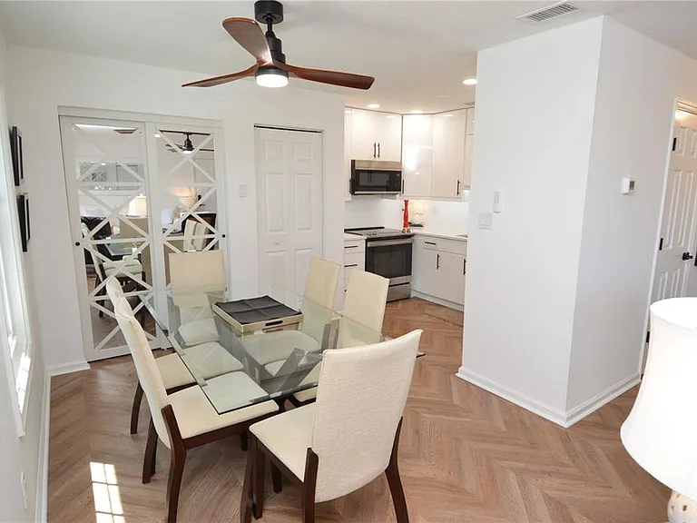 5048 Beach Dr SE #F — Photo 9