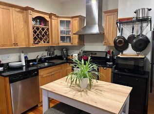 669 E 6th St #1F, Boston, MA 02127