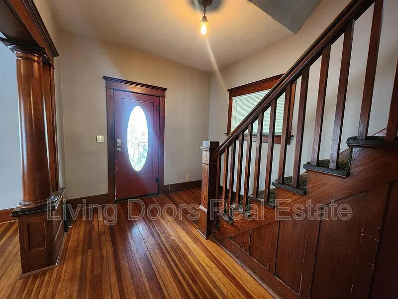 4 bed, 3.0 bath, 1720 sqft, $2,110 — Photo 4