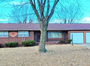 304 Belisle St, El Dorado Springs, MO 64744