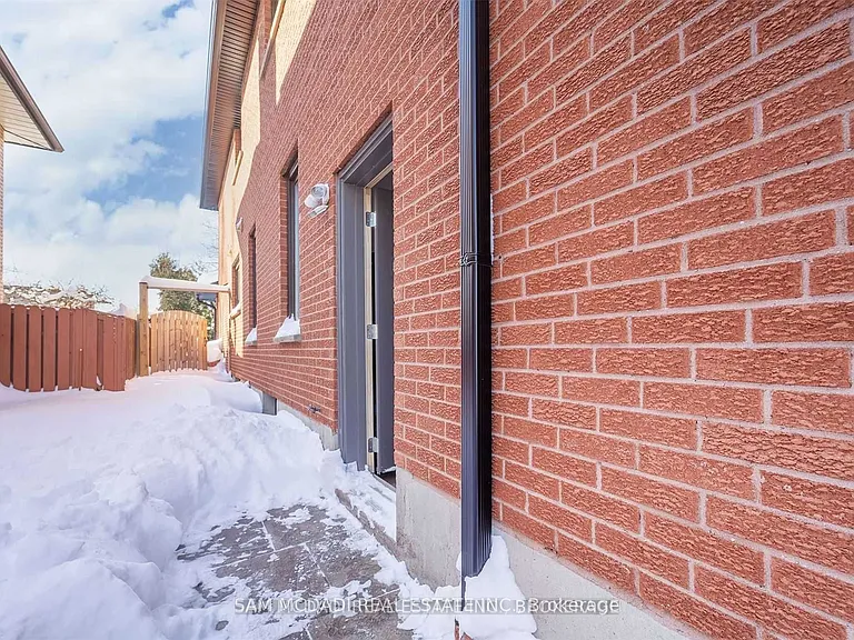 2212 Florian Rd — Photo 2