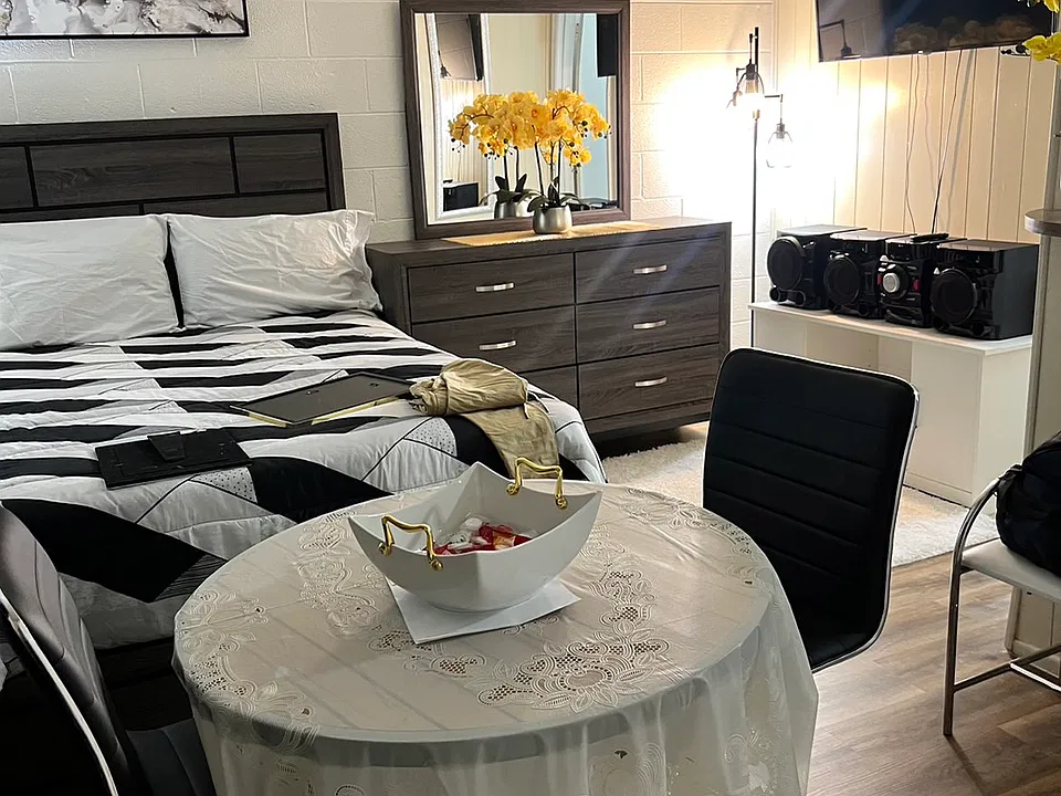 Sample photos from current tenant