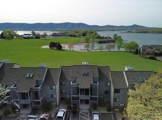 110 Sailors Cove Dr Unit 1314, Moneta, VA 24121