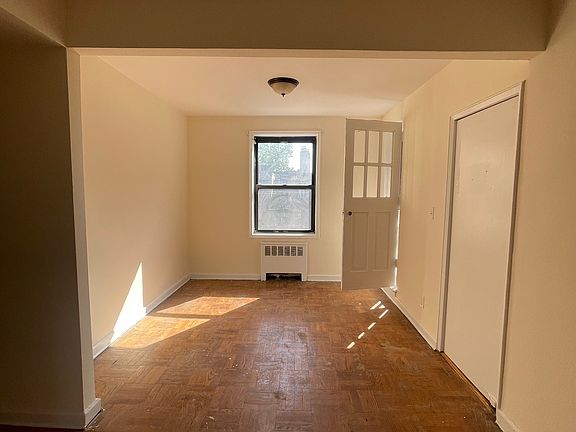 5th image of 16 N Broadway APT 5T