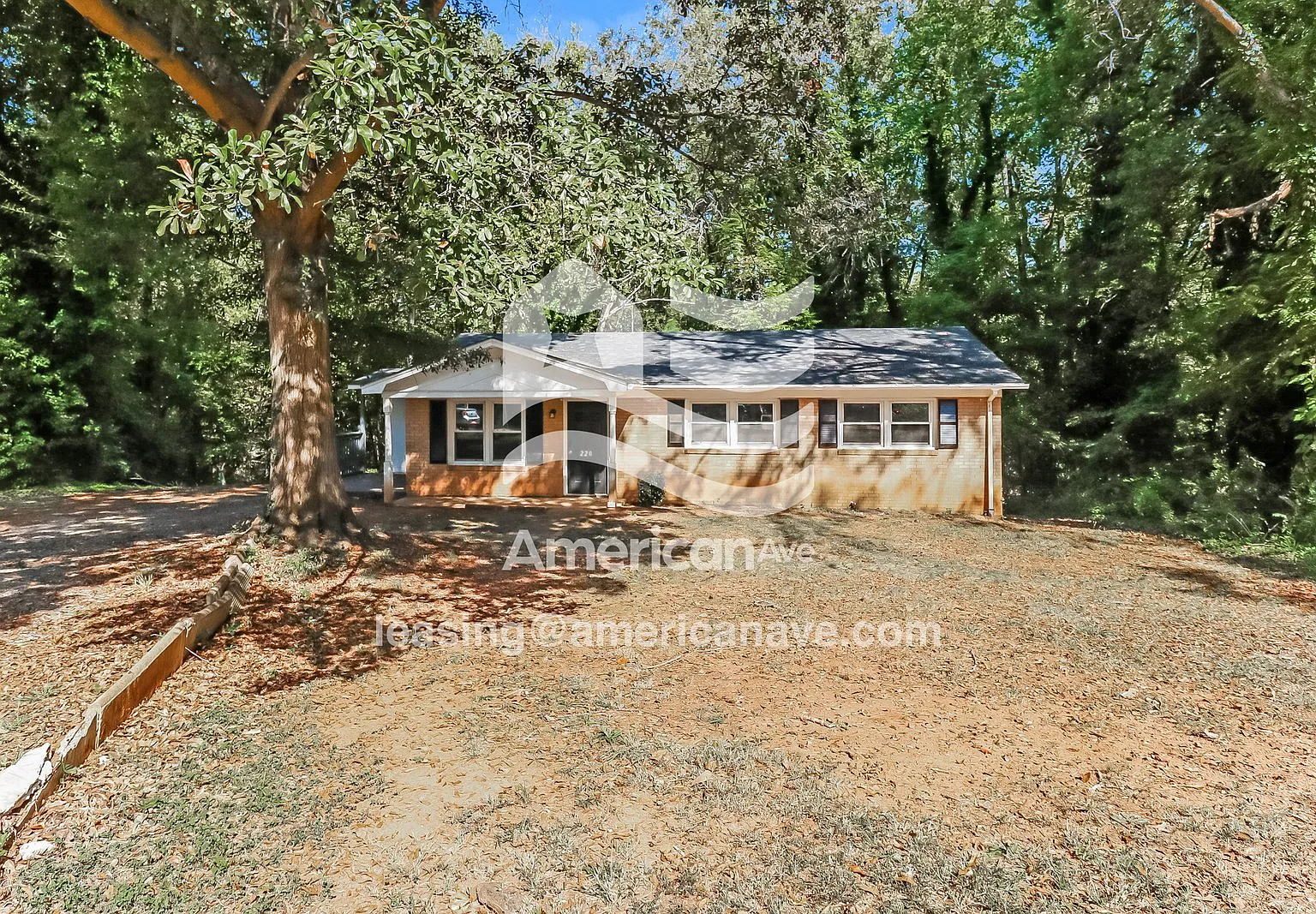 3 bed, 1.0 bath, 1112 sqft, $1,397 — Photo 1