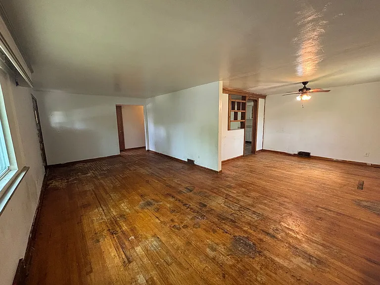 251 Selvin Dr — Photo 6