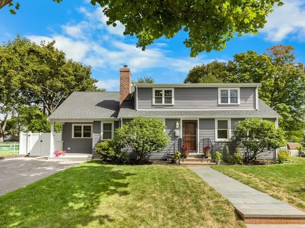 39 Lawnview Dr, Braintree, MA 02184