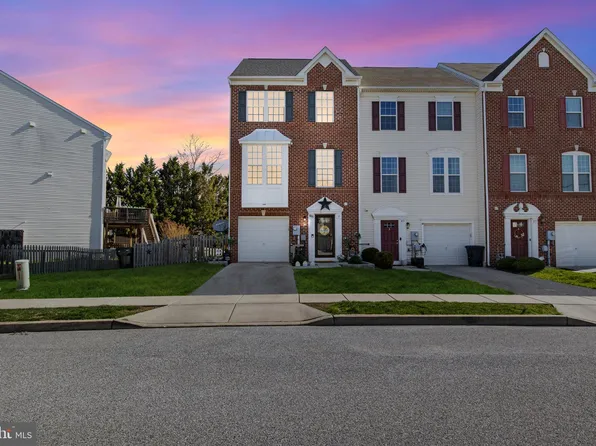 855 Blossom Dr, Hanover, PA 17331