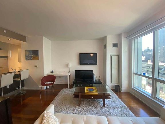 3rd image of 350 W 42nd St APT 12