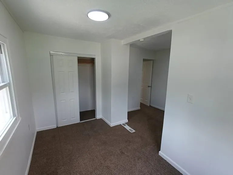 2044 Garrick Ave — Photo 24